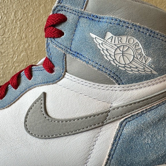 Jordan 1 retro High OG Hyper Royal  size 10.5 - Picture 6 of 6